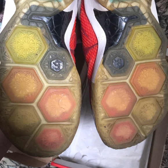 heart of a lion lebron 12s size 8.5 red | white - Picture 5 of 7